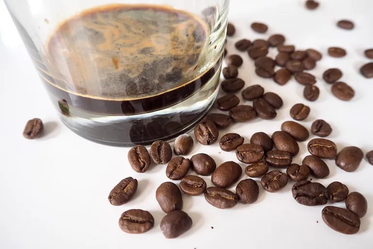 Can You Eat Coffee Beans? Eating Tips, Benefits & Side Effects