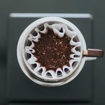 17 Brilliant Uses for Used Coffee Grounds (With Pictures)