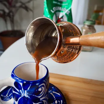 How to Make Arabic Coffee at Home (Easy Recipe)