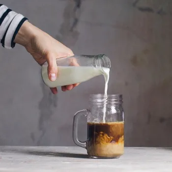 Homemade Coffee Creamer with Almond Milk: The Easy Recipe