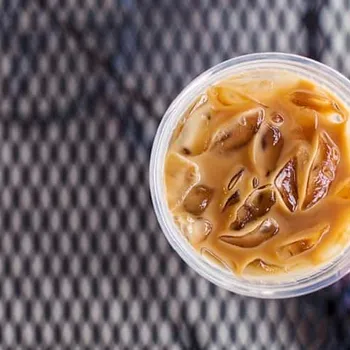 Iced Flat White Recipe (Creamy & Strong)