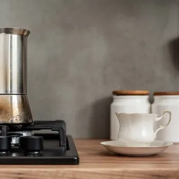 How Long to Percolate Coffee (Expert Tips)