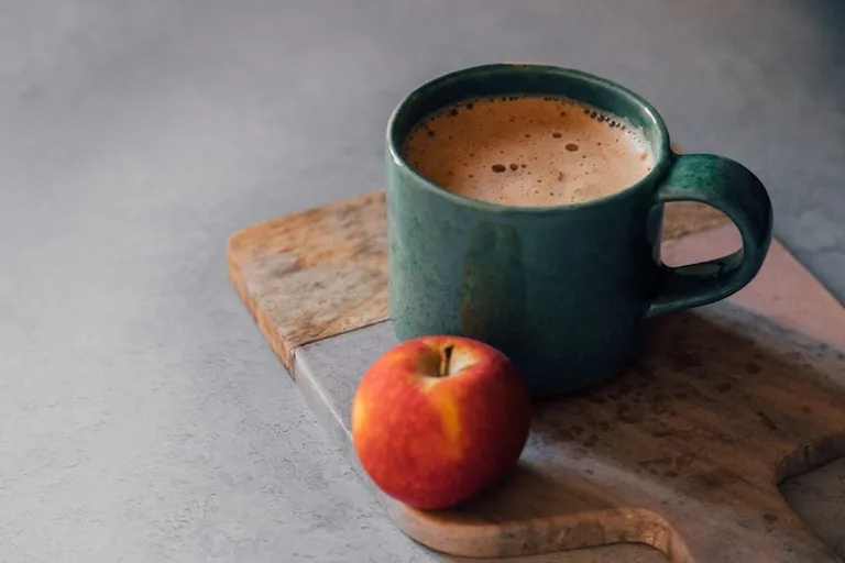Cozy Cinnamon Apple Coffee Recipe (A Fall Delight!)