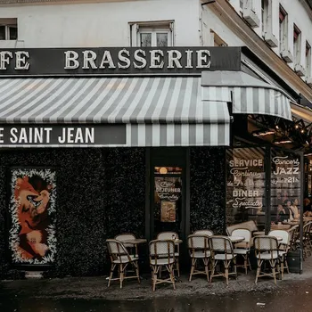 What is European Coffee Culture? Popular Drinks, Traditions & More