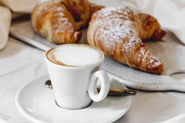 French Coffee Culture 101: Guide With Etiquette & Popular Drinks