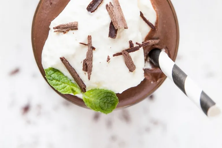 Delicious Mocha Frappe Recipe (3 Simple Steps)