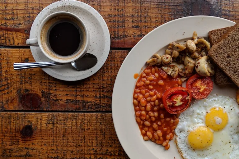 British Coffee Guide: Traditions, Flavors & History