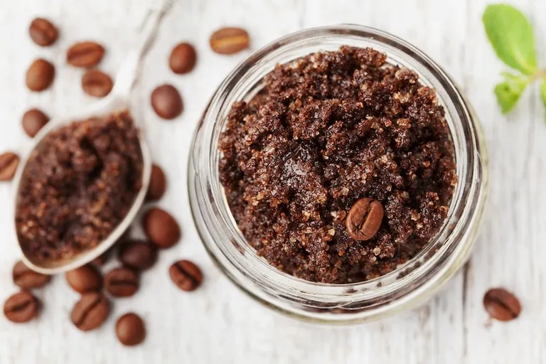 How to Make a DIY Coffee Scrub (Fast & Affordable Recipe)