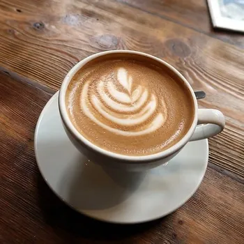 How to Make a Cortado Coffee (Easy & Delicious Recipe)