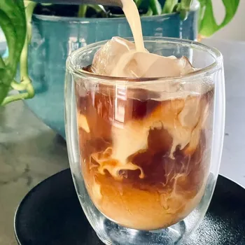 Easy Caramel Iced Coffee: Simple Recipe
