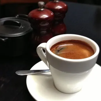What is a Long Black Coffee? Recipe & Tips For the Best Flavor