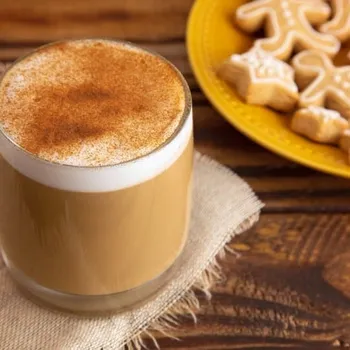 Spiced Gingerbread Latte Recipe (So Cozy!)