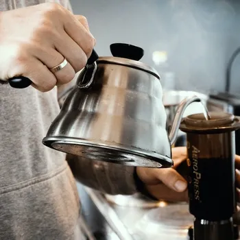 How to Make AeroPress Tea (Easy & Delicious!)