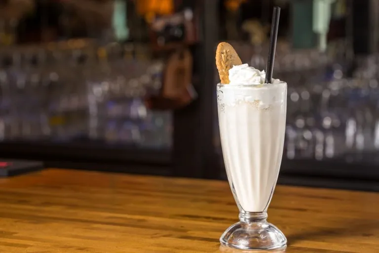 How To Make A Vanilla Bean Frappuccino: Easy, Sweet & Creamy Recipe