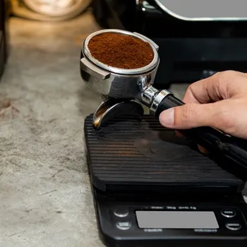 How to Measure Coffee With & Without a Scale (Weighing Guide)