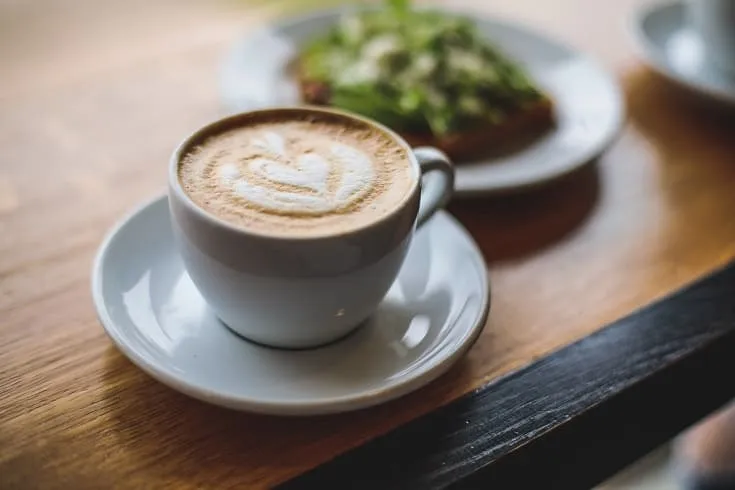 Wet vs Dry Cappuccino: The Differences & When to Order Them