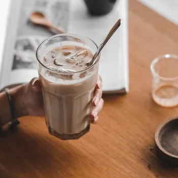 Iced Oat Milk Latte Recipe (Easy Steps)