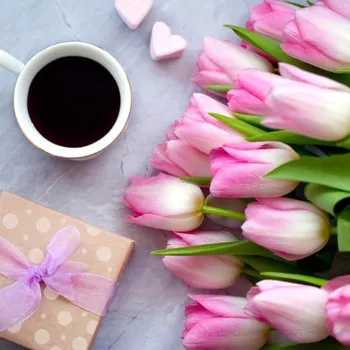 10 Creative Mother’s Day Coffee Gifts to Spoil Your Mom!