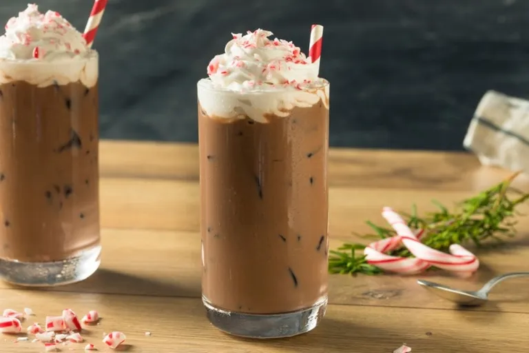 Homemade Peppermint Mocha Creamer Recipe (Cozy & Simple!)