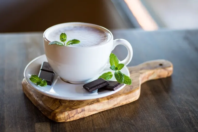 How to Sweeten Coffee Without Sugar: 7 Healthy Ideas
