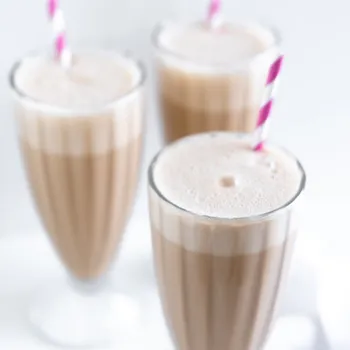 Homemade Frosted Coffee Recipe (Easy & Refreshing)