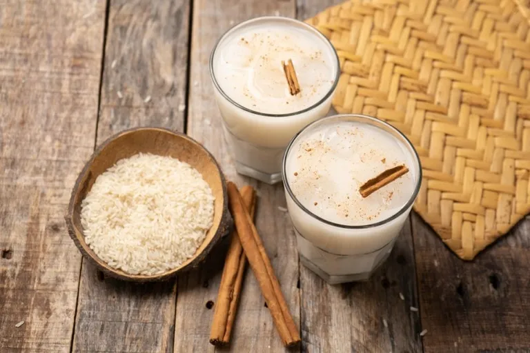 Easy Horchata Latte Recipe (Creamy, Spiced & Sweet)