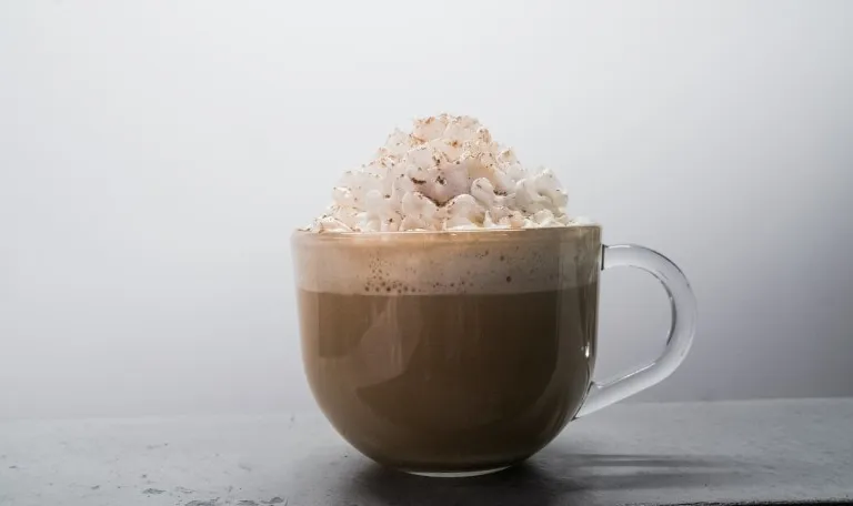 Heavy Whipping Cream in Coffee (Recipe & Tips)