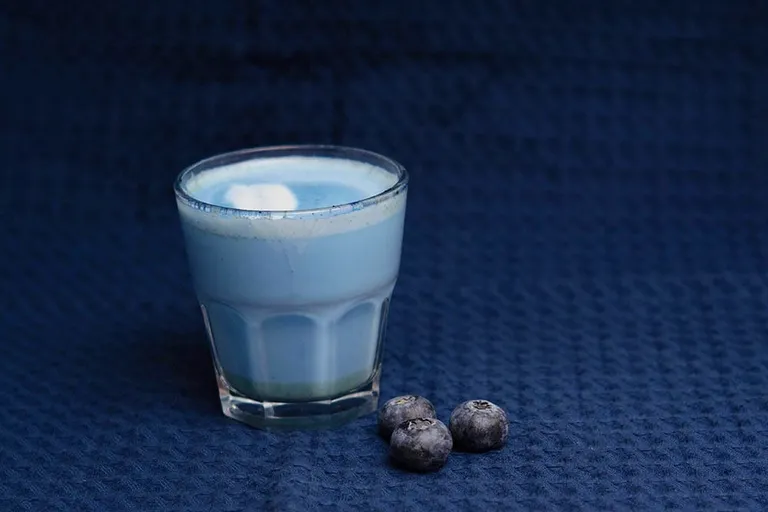 Blueberry Iced Matcha Latte: The Simple Recipe
