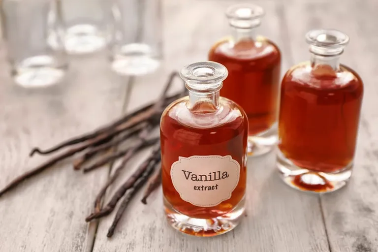 Can You Put Vanilla Extract in Coffee? (With Recipe!)