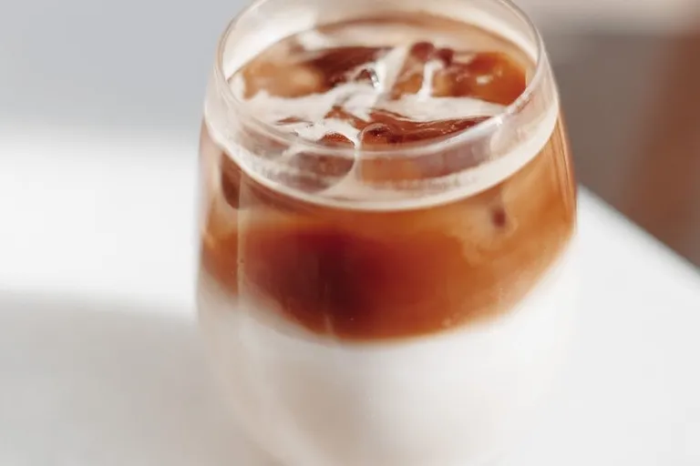 Easy Caramel Brulee Latte Recipe (Sweet & Delicious)