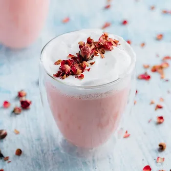 How to Make a Rose Latte (Recipe & Pictures)