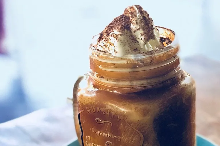 Dulce de Leche Coffee Recipe (Delicious & Easy)