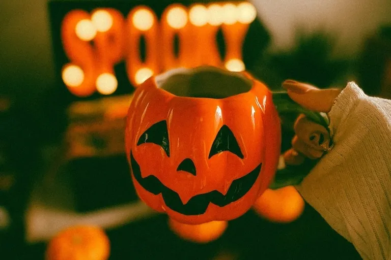 6 Scary Good Halloween Coffee Recipes (With Pictures)