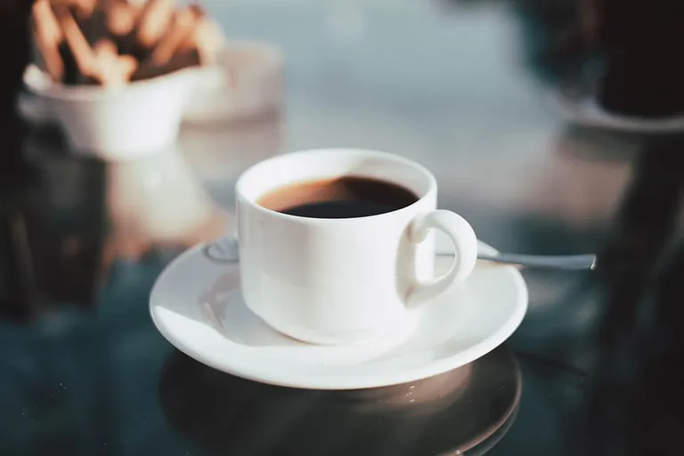 How Much Caffeine Is in Coffee Bean & Tea Leaf Drinks? Surprising Facts
