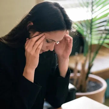 6 Caffeine Sensitivity Symptoms to Watch For & Expert Tips