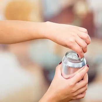 How Much Caffeine Is in Arizona Extreme Performance Energy Drinks?