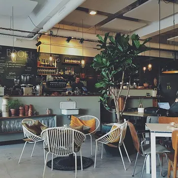 5 Best Coffee Shops in Fresno in 2026: Try One Today!