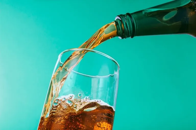How Much Caffeine Is in Barq’s Root Beer? Facts & Comparison
