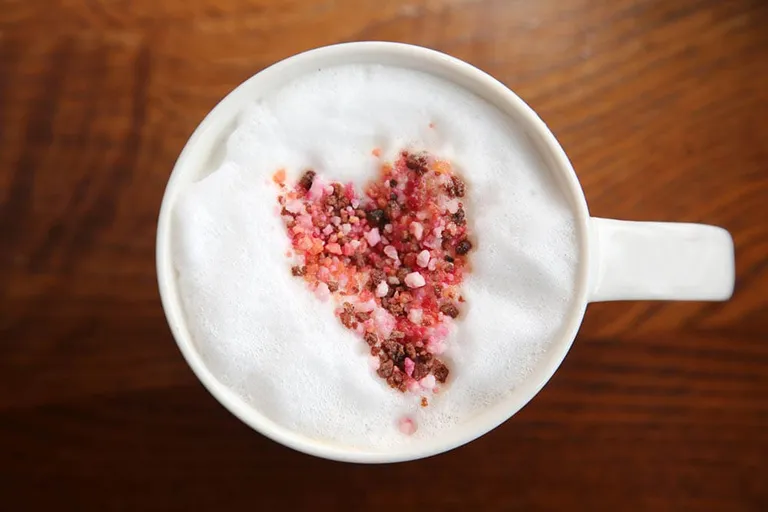 Homemade Starbucks Sugar Cookie Latte Recipe: Simple Steps