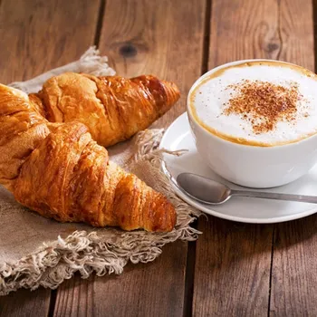 What to Eat With Coffee in the Morning: 10 Great Ideas