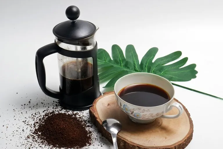 Can I Use Pre-Ground Coffee in a French Press? Brewing Tips