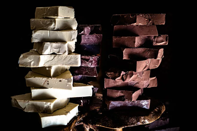 How Much Caffeine Is in White Chocolate? 2026 Breakdown