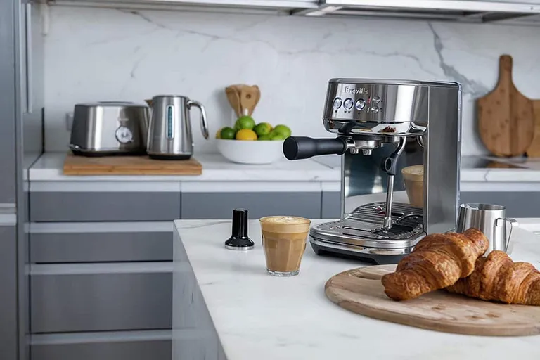 8 Best Espresso Machines in Canada: 2026 Reviews & Top Picks