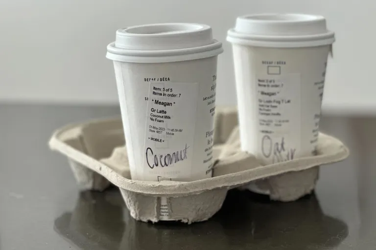 21 Best Dairy-Free Starbucks Drinks in 2026: The Tasty Options