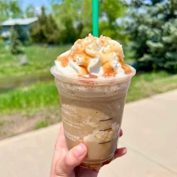 Do Frappuccinos Have Coffee? How to Tell & What to Order