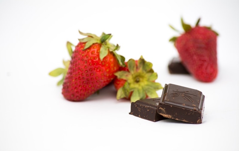 chocolate and berries ice cream toppings