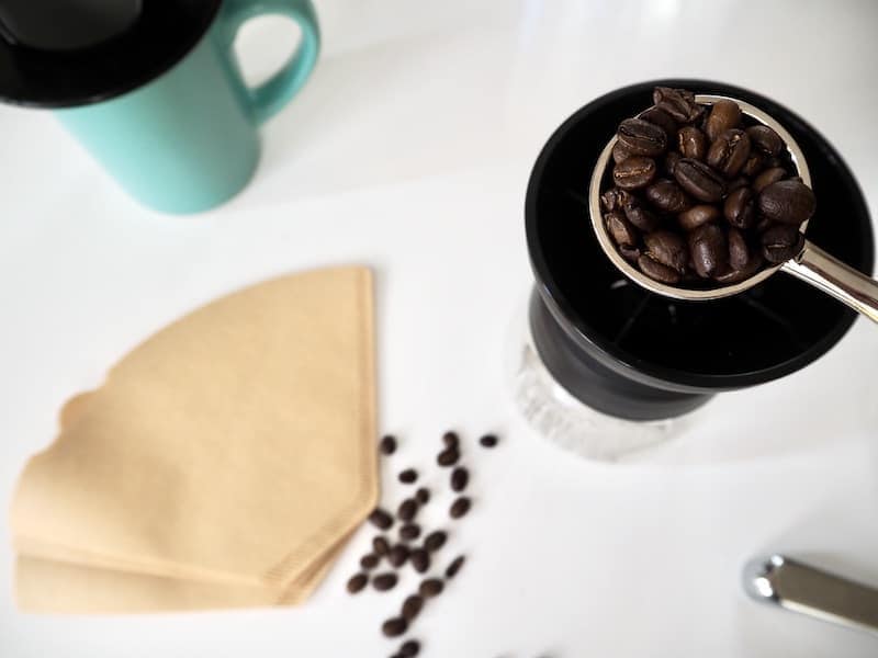 pour over coffee to water ratio grinding beans