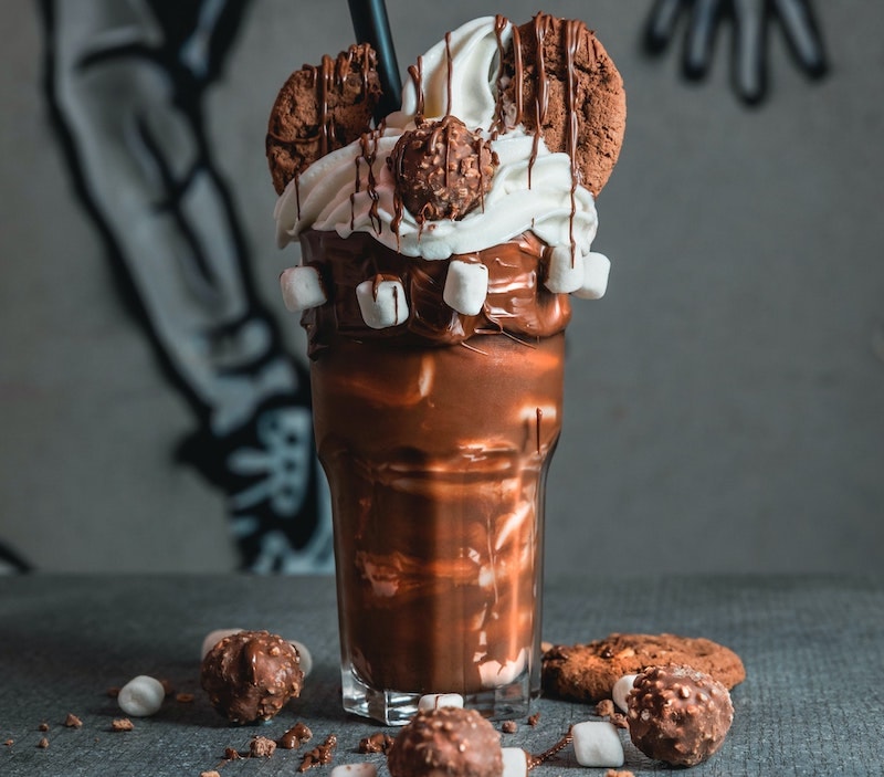 freakshake cookie milkshake with marshmallows