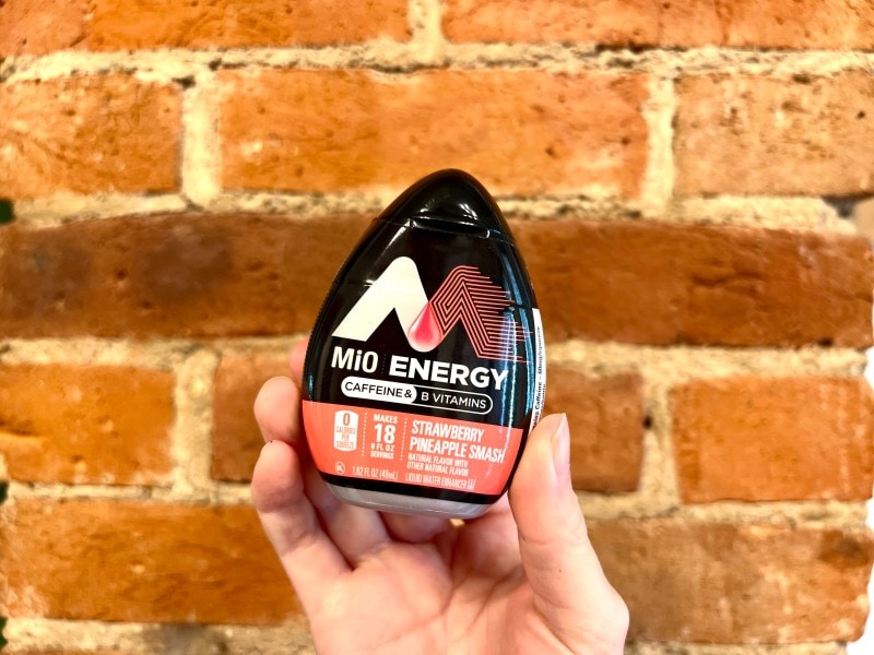 MiO Energy strawberry pineapple smash bottle